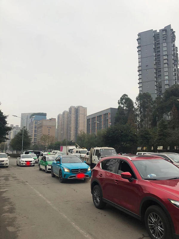 乐山堵车实景图