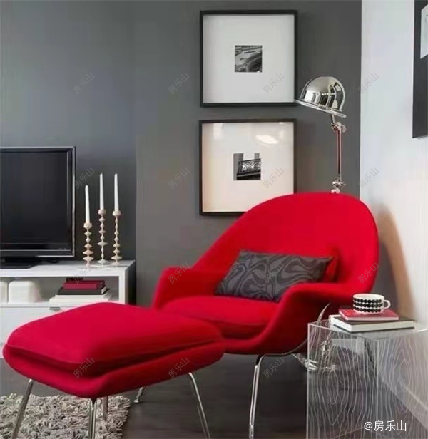 撞色灰+红风格主题装修客厅部分