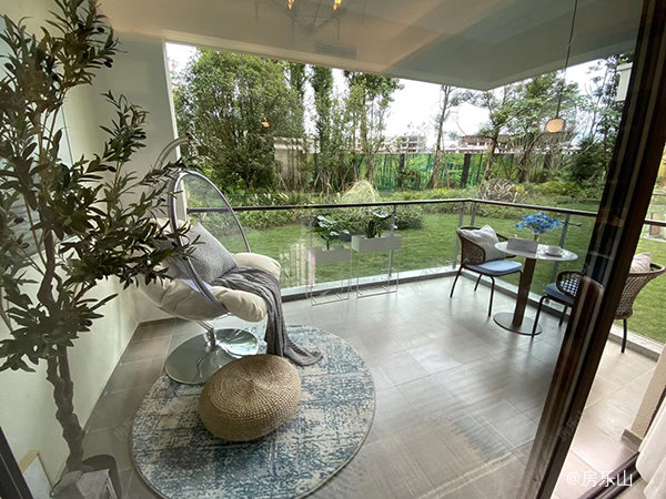 璞园图书馆实景图