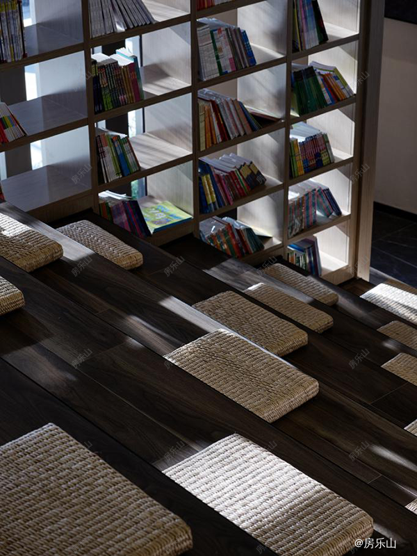 璞园图书馆实景图