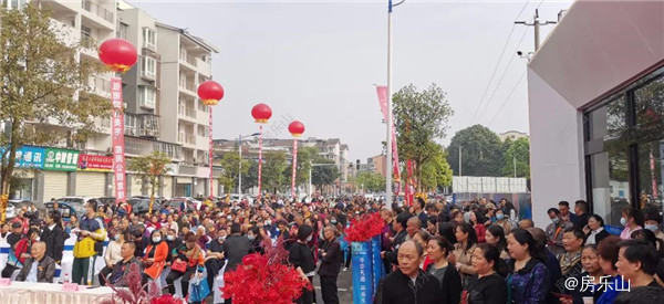 亮相现场实拍图