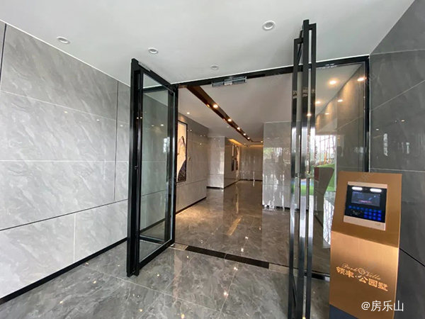 领丰公园墅实景图