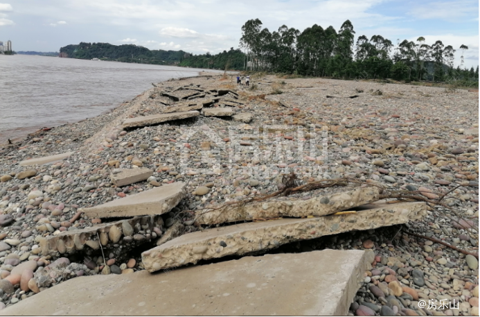 乐山高新区岷江河堤实景图