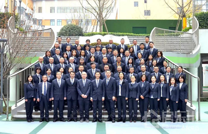 稳定优秀的师资队伍（图源乐外官微）