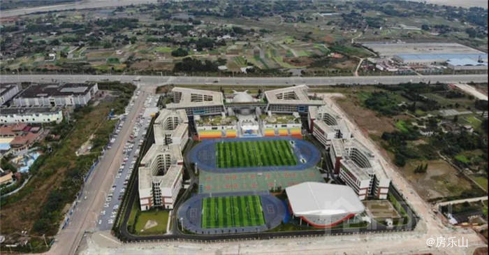 乐山东辰国际学校实拍