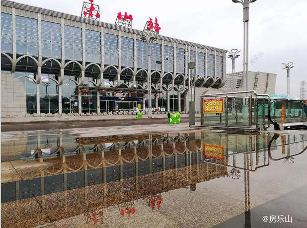 乐山高铁站