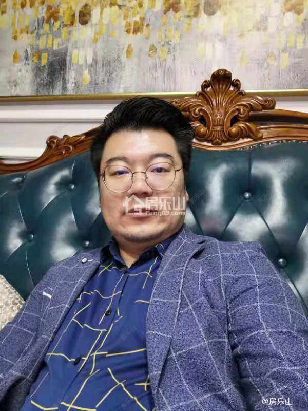 01192759ca2ae4ab1b8829 (1).jpg