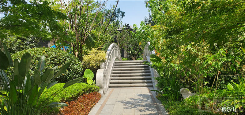 邦泰大渡河府滨河湾实景图