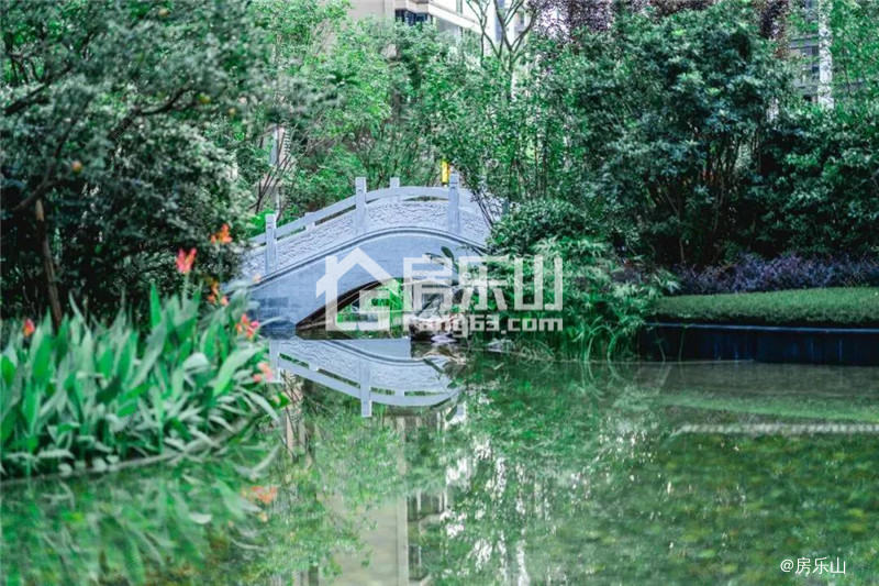 邦泰大渡河府园林实景图