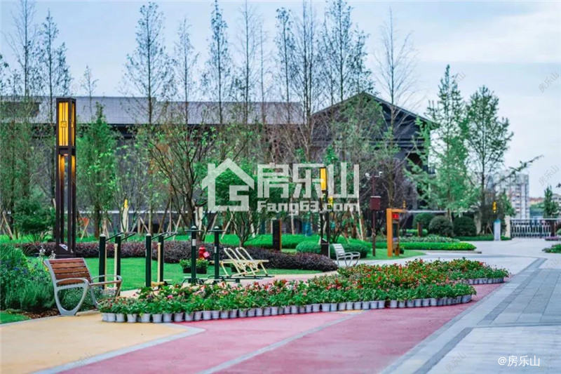 邦泰大渡河府园林实景图