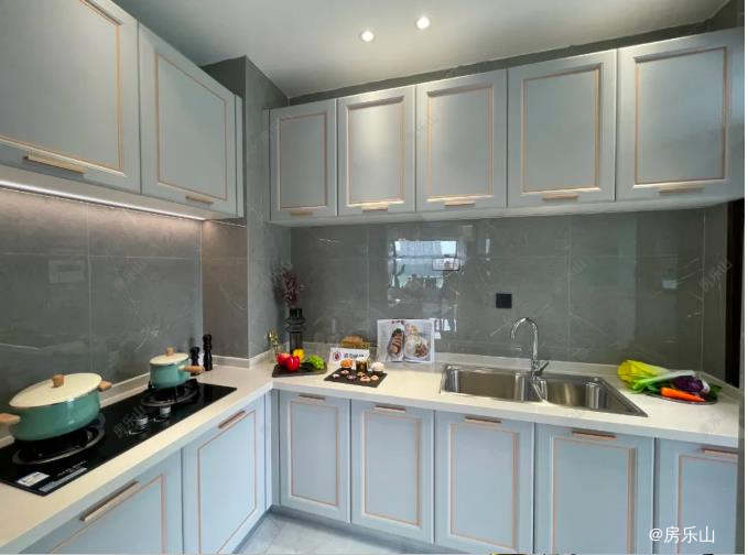 滟澜洲芳华里样板间