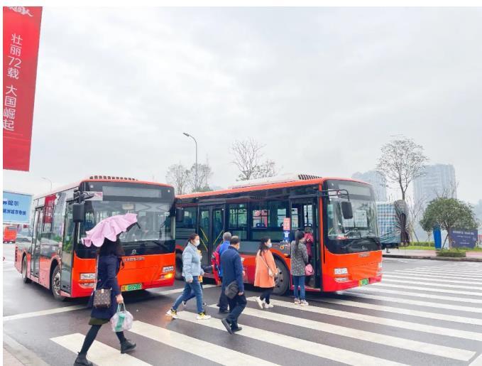 滟澜洲社区免费摆渡车