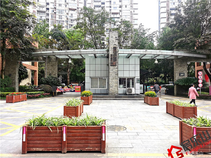 翡翠国际二期蓝湖郡