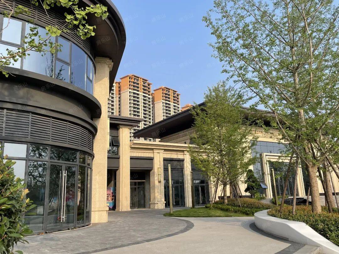 滟澜洲丰富商业未来可期!建面约35-92㎡旺铺限量出售!