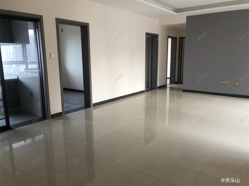 铺金翰林雲上装修房