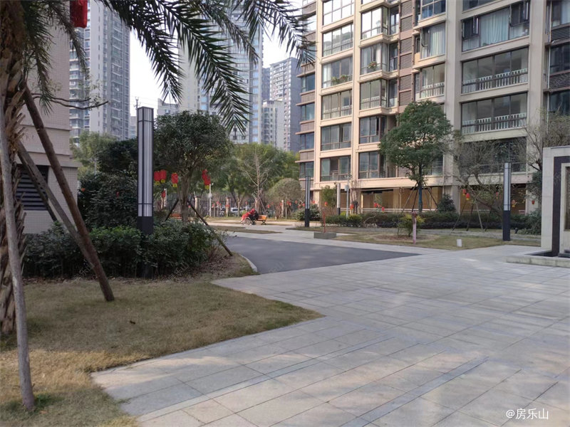 翰林云上小区实景图