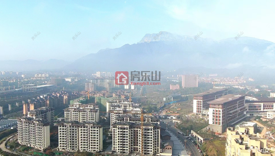 华西峨眉医院与智慧康养社区实景图