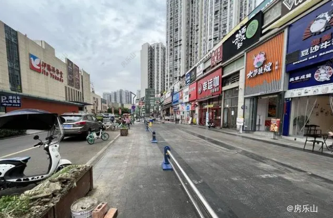 乐山世豪金街现状