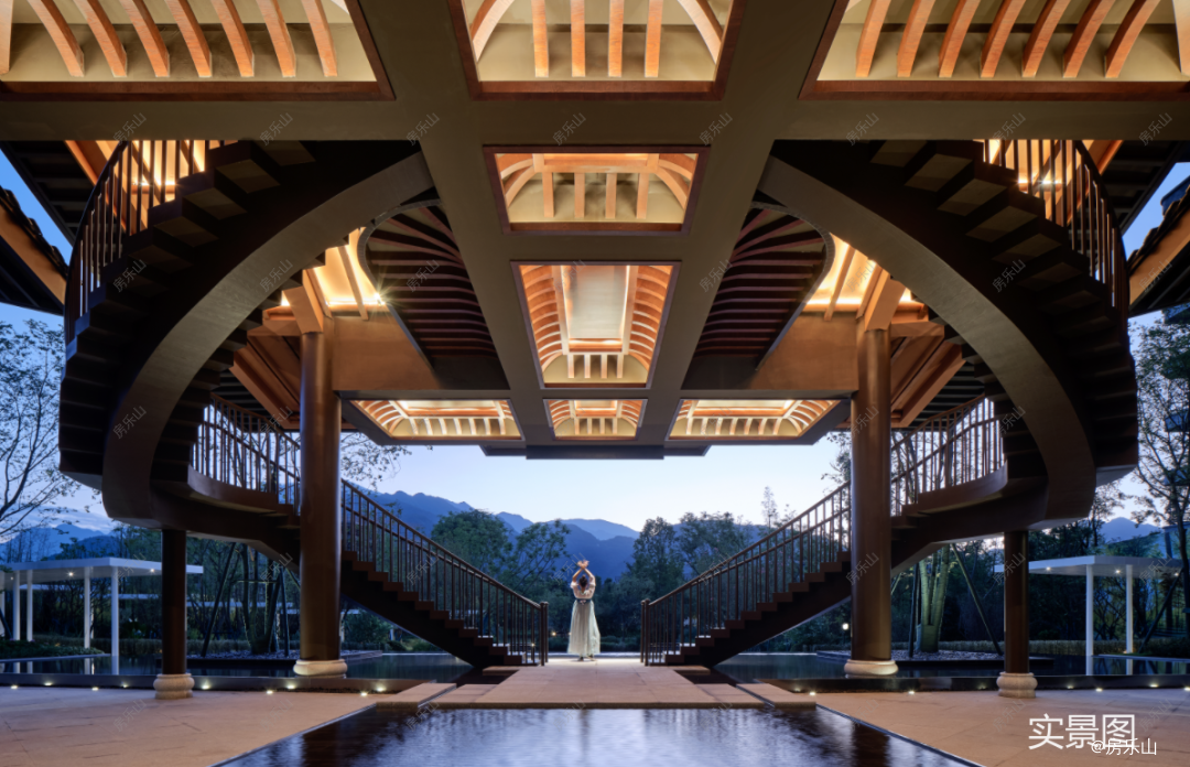 112303543c952ce3784427.png 640 (6).png