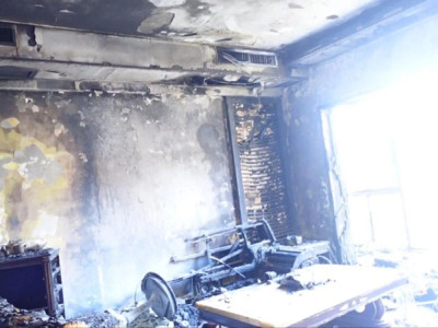 乐山一小区住户家中突发火灾...